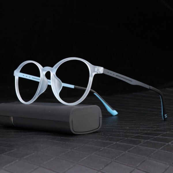 TR90 Retro Round UV Resistant Glasses - Image 3