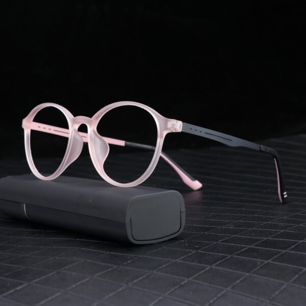 TR90 Retro Round UV Resistant Glasses - Image 2